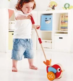 Hape Lilly Musical Stokroller Rood 56 Cm 14 Hape Lilly Musical Stokroller Rood 56 Cm -Babyproducten 1079x1200 1