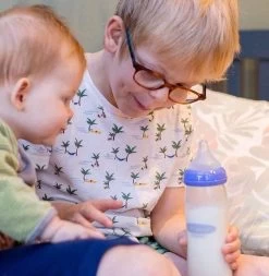 Lansinoh 240 Ml - Plastic Fles - Natural Wave Fles 75880 -Babyproducten 1171x1200 9