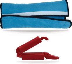 3D Blauwe Gordelkussen Of Slaapkussen Als Reiskussen In De Auto. Dit Kussen Is De Beschermer Van Riem/Gordel, Nek, Hoofd En Kind Bij Het Slapen 19 3D Blauwe Gordelkussen Of Slaapkussen Als Reiskussen In De Auto. Dit Kussen Is De Beschermer Van Riem/Gordel, Nek, Hoofd En Kind Bij Het Slapen -Babyproducten 1200x1069 3