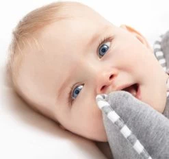 Love To Dream™ Babyslaapzak Swaddle Up™ - Inbakeren - Baby 0-3 Maanden - 3.5-6 Kg - All Season - Grijs -Babyproducten 1200x1125 8