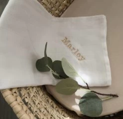 Jollein - Hydrofiele Multidoek - Geborduurd Met Naam - Wit - Origineel Kraamcadeau - Met Naam - Baby - Babydoekjes - Gepersonaliseerd - Hydrofiele Doeken - 70 X 70