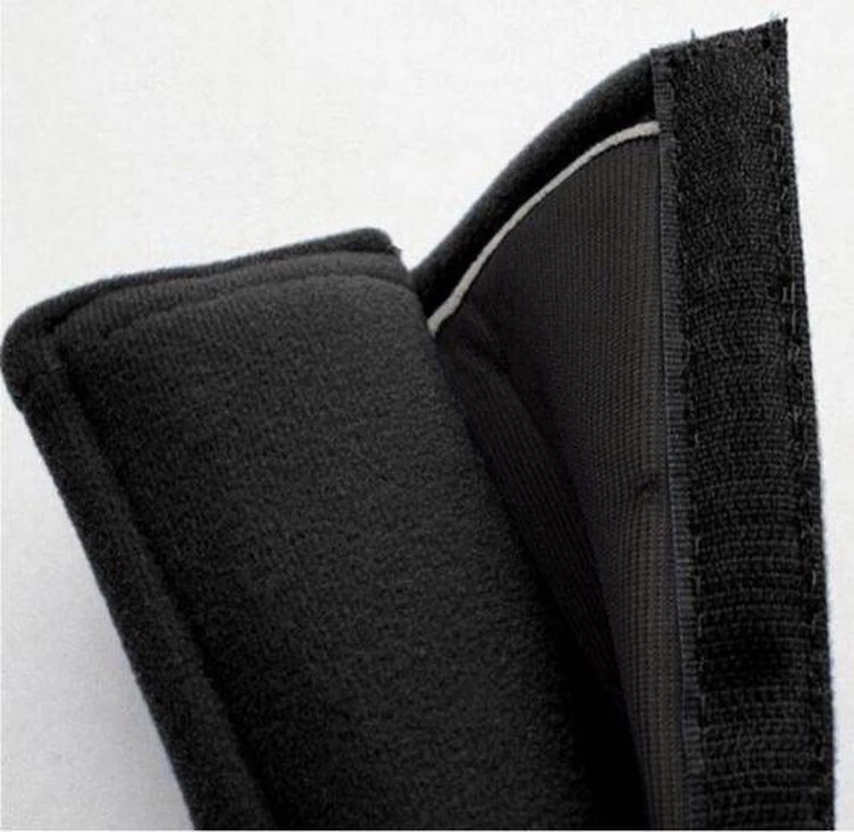 Merkloos Gordelbeschermer - Gordelhoes - Gordelbeschermhoes - Extra Zacht Gordelkussen Voor Kinderen - Gordelhoezen - Zwart 1st 5 Merkloos Gordelbeschermer - Gordelhoes - Gordelbeschermhoes - Extra Zacht Gordelkussen Voor Kinderen - Gordelhoezen - Zwart 1st - Afbeelding 3