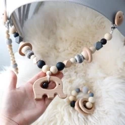 Littlecutiez - Wagenspanner Dombo - Olifant - Gehaakt - Hout - Kralen - Kinderwagen - Buggy - Kraamcadeau - Baby - Zilver