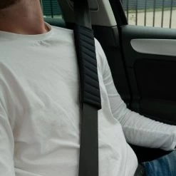 Hazlö Luxe Gordelhoezen - Auto Gordel Beschermer - Schouderhoezen - Gordelkussen - Gordel Beschermer - Gordelhoes - 2 Stuks - Zwart 13 Hazlö Luxe Gordelhoezen - Auto Gordel Beschermer - Schouderhoezen - Gordelkussen - Gordel Beschermer - Gordelhoes - 2 Stuks - Zwart -Babyproducten 1200x1200 1157