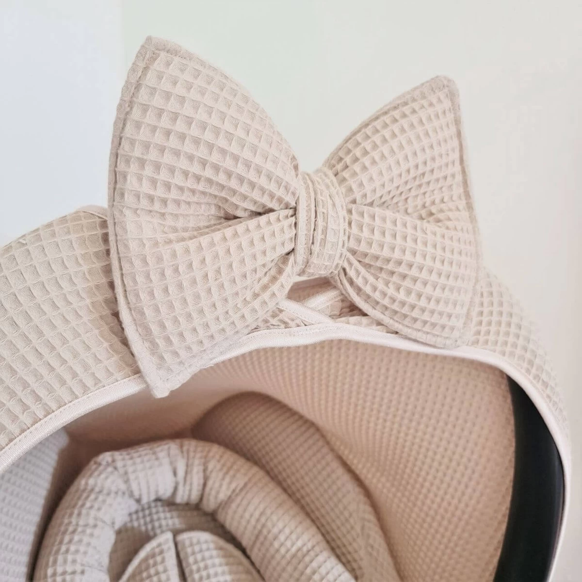 Wazzhappening - Maxi Cosi Hoes Set Bobbie - Karamel - Wafel - Badstof - Autostoelhoes 5 Wazzhappening - Maxi Cosi Hoes Set Bobbie - Karamel - Wafel - Badstof - Autostoelhoes - Afbeelding 3