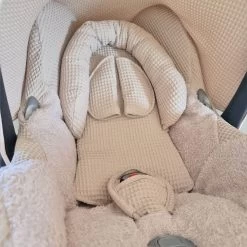 Wazzhappening - Maxi Cosi Hoes Set Bobbie - Karamel - Wafel - Badstof - Autostoelhoes 13 Wazzhappening - Maxi Cosi Hoes Set Bobbie - Karamel - Wafel - Badstof - Autostoelhoes -Babyproducten 1200x1200 1231