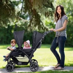Deryan Luxe Elena Dubbele Buggy- Duo Buggy – Tandem Buggy – Compact En Lichtgewicht -Babyproducten 1200x1200 1236