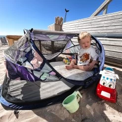 Deryan Baby Luxe Campingbedje – Inclusief Zelfopblaasbare Matras - Story -Babyproducten 1200x1200 1645