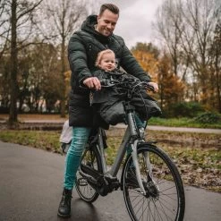 Deryan Bike-a-way Fietsstoeltje Voor - Fiets Regenhoes - Warme Jas En Windbreaker + Regenponcho - Bobike & Yepp -Babyproducten 1200x1200 1741