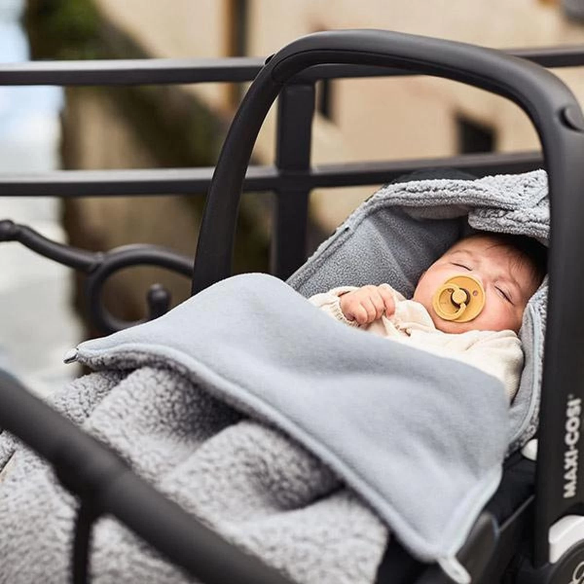 Jollein Voetenzak Voor Autostoel & Kinderwagen - Teddy - Storm Grey 14 Jollein Voetenzak Voor Autostoel & Kinderwagen - Teddy - Storm Grey - Afbeelding 12