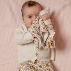 Nijntje X Little Dutch - Vintage Little Flower - Knuffeldoekje 12 Nijntje X Little Dutch - Vintage Little Flower - Knuffeldoekje -Babyproducten 1200x1200 188