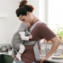 BabyBjörn Draagzak Mini - 3D Jersey - Lichtgrijs -Babyproducten 1200x1200 1881