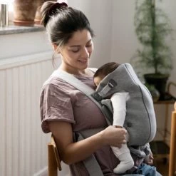 BabyBjörn Draagzak Mini - 3D Jersey - Lichtgrijs -Babyproducten 1200x1200 1884