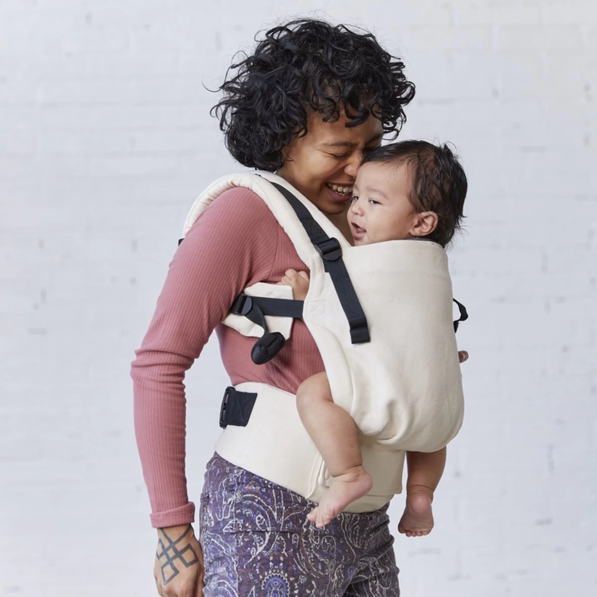 Tula Free To Grow - Linen Dove - Ergonomische Draagzak Baby Vanaf Maat 56 6 Tula Free To Grow - Linen Dove - Ergonomische Draagzak Baby Vanaf Maat 56 - Afbeelding 4