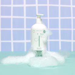 Naïf Voedende Shampoo Pompfles - Baby En Kids - 500ml - Met Natuurlijke Ingrediënten -Babyproducten 1200x1200 2728