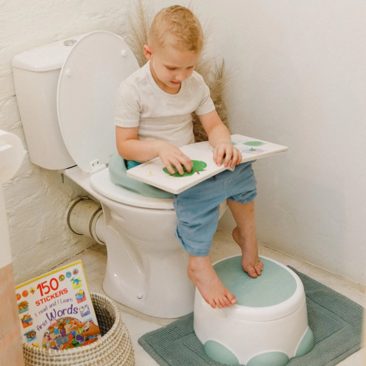 Bumbo - Step 'n Potty Hemlock Green -Toilet Trainer- Brilverkleiner Met Opstapje -Toilet Bril Zitje - 3 In 1 WC Potje -WC Zindelijkheids Training Voor Jongens/Meisjes - Urinoirs Voor Kind/Peuter Van 2 Tot 7 Jaar - Wit Met Groen 8 Bumbo - Step 'n Potty Hemlock Green -Toilet Trainer- Brilverkleiner Met Opstapje -Toilet Bril Zitje - 3 In 1 WC Potje -WC Zindelijkheids Training Voor Jongens/Meisjes - Urinoirs Voor Kind/Peuter Van 2 Tot 7 Jaar - Wit Met Groen - Afbeelding 6