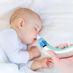 A&K Elektrische Oplaadbare Neuspeer Voor Baby En Kinderen - Inclusief Oplader, Handleiding En Batterijen - Hygiënische Neusreiniger - Baby Aspirator - Neuszuiger - Baby Neuspompje - Toetenveger - Snoetenpoetser - Mintgroen - Neusspoeler -Babyproducten 1200x1200 3151
