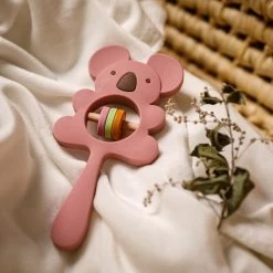 Merkloos Bijtring - Rammelaar - Babys - Speelgoed - Babyspeelgoed - Kraamcadeau - Siliconen - BPA Vrij - Roze -Babyproducten 1200x1200 90