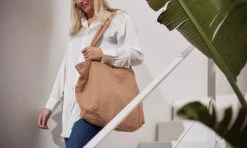 Jollein Shopper Embroidery - Biscuit -Babyproducten 1200x718