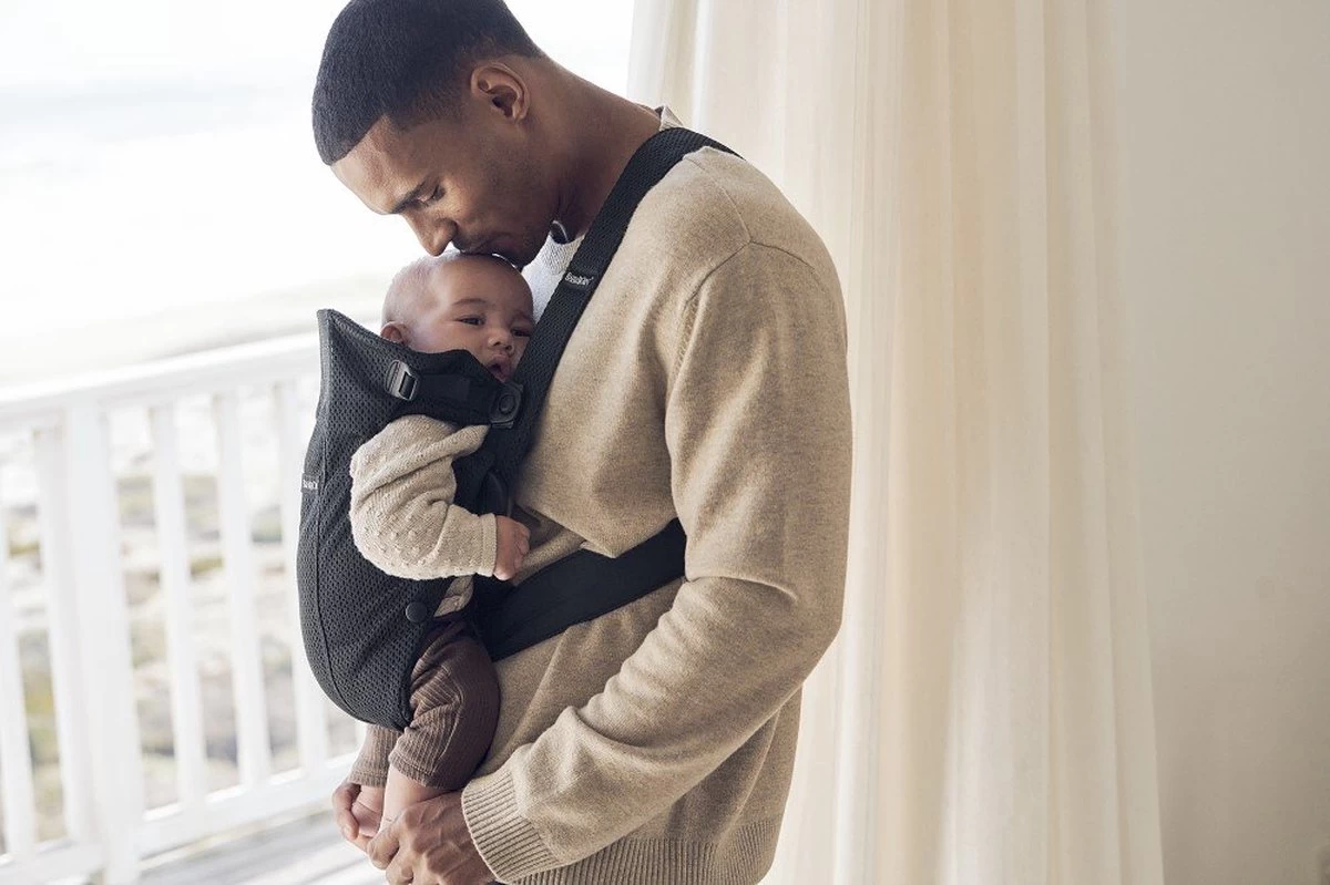 BabyBjörn Draagzak Mini - 3D Mesh - Zwart 3 BabyBjörn Draagzak Mini - 3D Mesh - Zwart