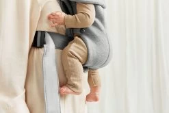 BabyBjörn Draagzak Mini - 3D Jersey - Lichtgrijs -Babyproducten 1200x800 214