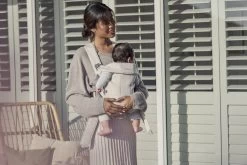 BabyBjörn Draagzak Mini - 3D Jersey - Lichtbeige -Babyproducten 1200x800 239