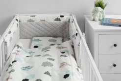 Sensillo Baby Bedbumper - Bedomrander - Anti Stootrand Ledikant - Bed Zijbeschermers - 180x30cm - Grijze Wolkjes -Babyproducten 1200x800 348