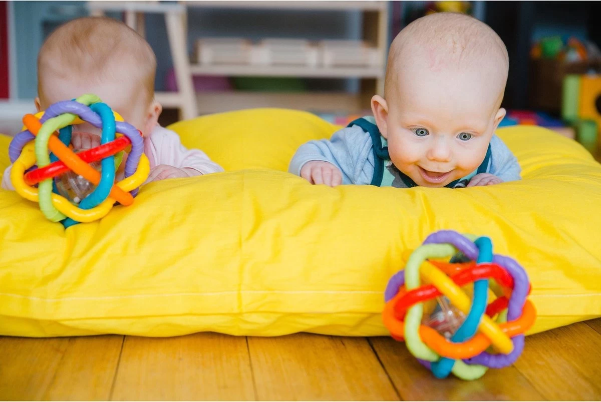 Playgro Buigbare Bendy Ball - Grijp- En Bijtspeelgoed - Incl Rammelaar - Activiteitenbal 9 Playgro Buigbare Bendy Ball - Grijp- En Bijtspeelgoed - Incl Rammelaar - Activiteitenbal - Afbeelding 7