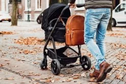 MOZZ Luiertas Rugzak Beautiful Backpack - Cognac -Babyproducten 1200x804 2