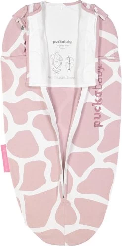 Puckababy Inbakerslaapzak Original Mini 3-6 Maanden - Giraph Candy -Babyproducten 598x1200 3
