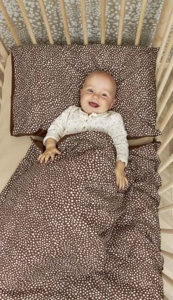 Meyco Cheetah/Uni Dekbedovertrek Ledikant - Chocolate - 100x135cm -Babyproducten 692x1200 4