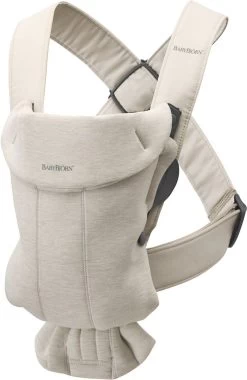 BabyBjörn Draagzak Mini - 3D Jersey - Lichtbeige -Babyproducten 779x1200 2