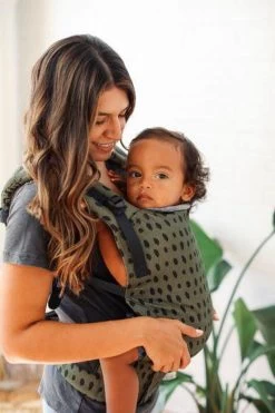 Tula Free To Grow Emerge Ergonomische Draagzak - Vanaf ‘geboorte’ Te Gebruiken - Makkelijk Verstelbaar - Comfortabel Voor Ouder En Kind 11 Tula Free To Grow Emerge Ergonomische Draagzak - Vanaf ‘geboorte’ Te Gebruiken - Makkelijk Verstelbaar - Comfortabel Voor Ouder En Kind -Babyproducten 799x1200 45