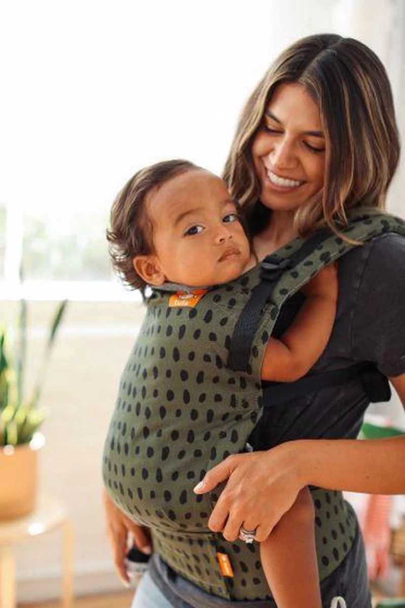Tula Free To Grow Emerge Ergonomische Draagzak - Vanaf ‘geboorte’ Te Gebruiken - Makkelijk Verstelbaar - Comfortabel Voor Ouder En Kind 8 Tula Free To Grow Emerge Ergonomische Draagzak - Vanaf ‘geboorte’ Te Gebruiken - Makkelijk Verstelbaar - Comfortabel Voor Ouder En Kind - Afbeelding 6