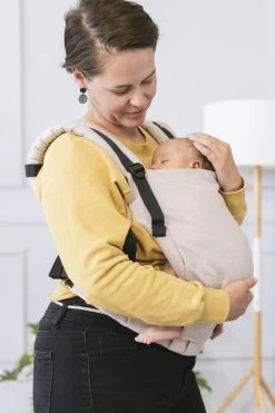 Tula Draagzak Free To Grow - Linen Sand -Babyproducten 800x1200 109