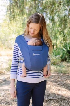 Ergobaby - Embrace - Draagzak Baby - Soft Blue - Ergonomisch Vanaf Geboorte -Babyproducten 800x1200 119