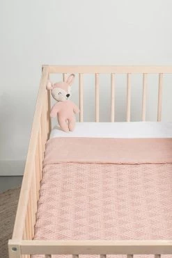 Jollein Baby Deken Wieg 75x100cm River Knit - Pale Pink/Coral Fleece 18 Jollein Baby Deken Wieg 75x100cm River Knit - Pale Pink/Coral Fleece -Babyproducten 800x1200 265