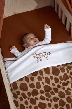 Meyco Panter Met Velvet Wiegdeken - 75x100 Cm - Camel -Babyproducten 800x1200 306
