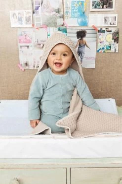 Koeka Omslagdoek Baby Wafel Antwerp - Zand -Babyproducten 800x1200 322