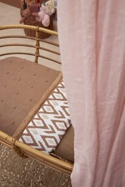 Meyco Ikat/Uni Wieglaken - 2-pack - Sand/toffee - 75x100cm -Babyproducten 800x1200 423