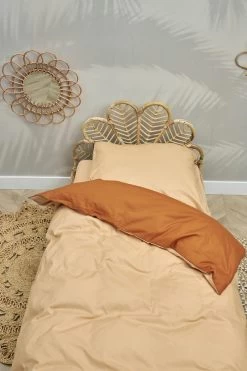 Meyco Uni Dekbedovertrek Ledikant - Camel/Warm Sand - 100x135cm -Babyproducten 800x1200 493