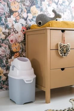 DiaperChamp ONE - Soft Silver - Standaard Luieremmer -Babyproducten 800x1200 515