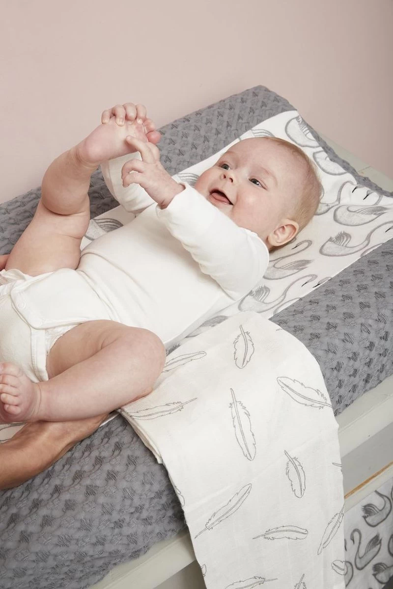 Meyco Clouds/Dots/Feathers Hydrofiele Doeken - 3-pack - Stone Green - 70x70cm 4 Meyco Clouds/Dots/Feathers Hydrofiele Doeken - 3-pack - Stone Green - 70x70cm - Afbeelding 2