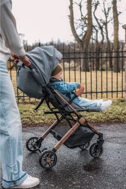 MoMi Wandelwagen - Compacte Lichtgewicht Buggy - Estelle - Gray-Gold (geschikt Van 6mnd - 15kg) -Babyproducten 801x1200 37