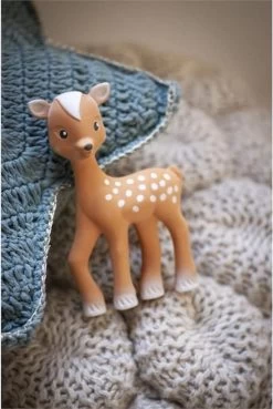 Sophie De Giraf- Bijtspeelgoed - FanFan Het Hertje - 100% Natuurlijk Rubber -Babyproducten 804x1200