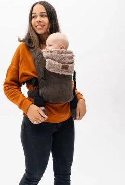 Bykay - Draagdoeken - Cover - Teddy Taupe - Winter Edition -Babyproducten 813x1200 5