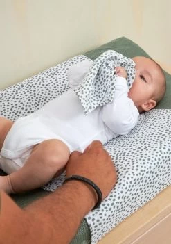 Meyco Cheetah Starterset - 9-pack - Hydrofiel - Forest Green -Babyproducten 844x1200 7