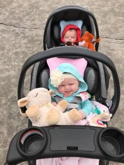 Baby IQ Orthopedisch Baby Hoofdkussen – Traagschuim – Tegen Plat Achterhoofd – Kraamcadeau –Roze – Incl Bandana Slabber -Babyproducten 900x1200 58